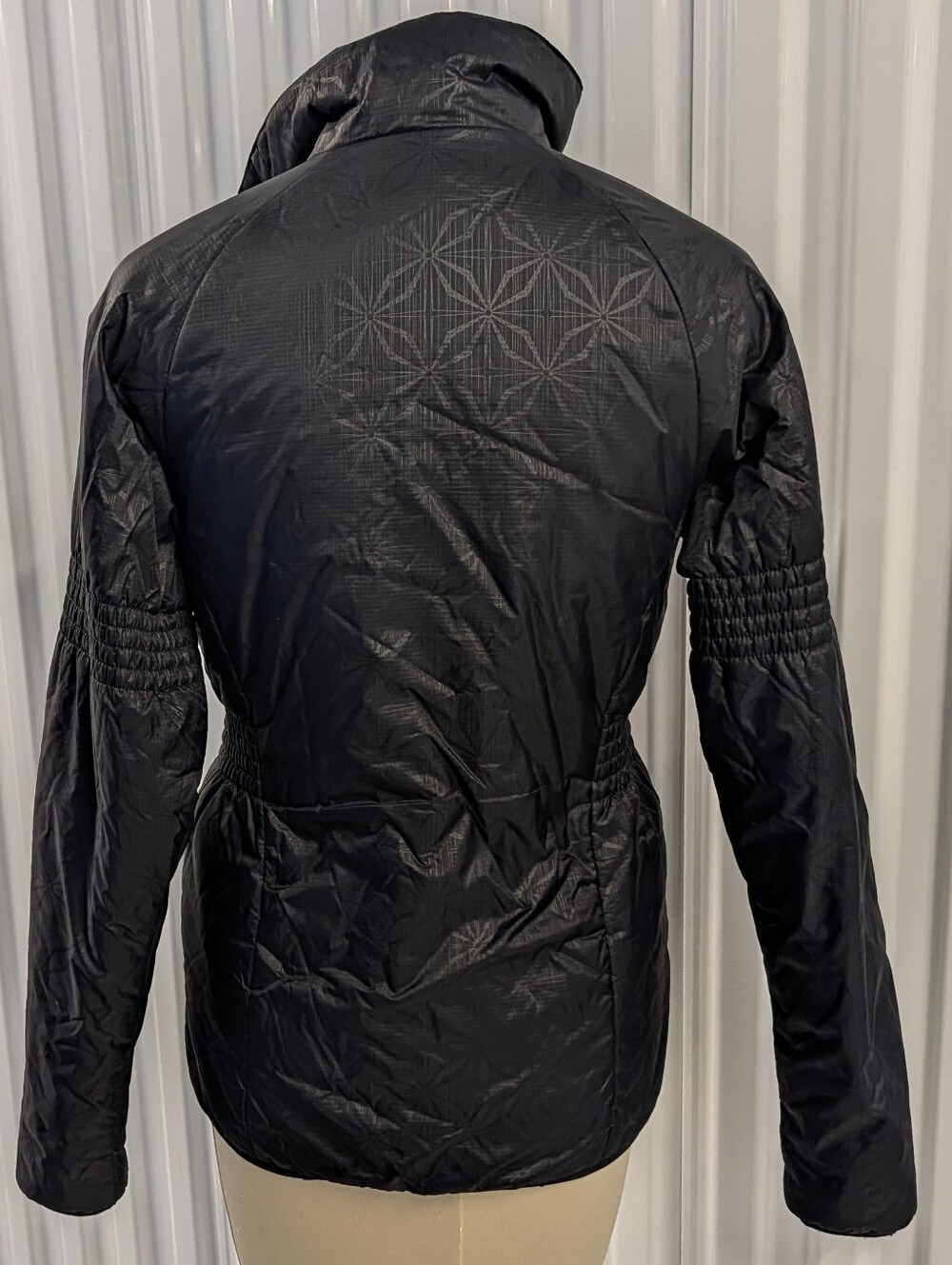 lightweight HELLY HANSEN polyfill jacket S M - Picture 5 of 13